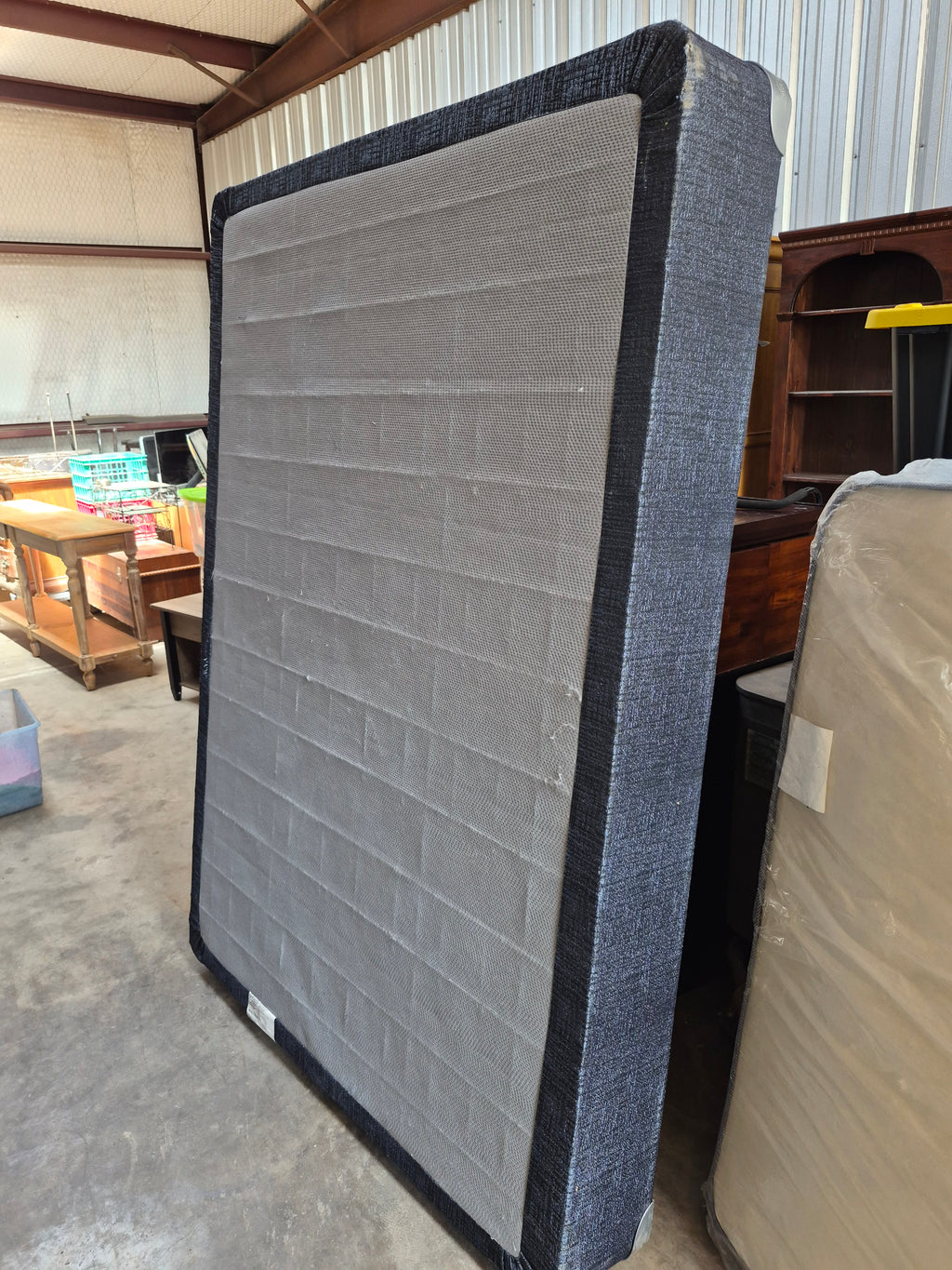 Full size mattress and box spring