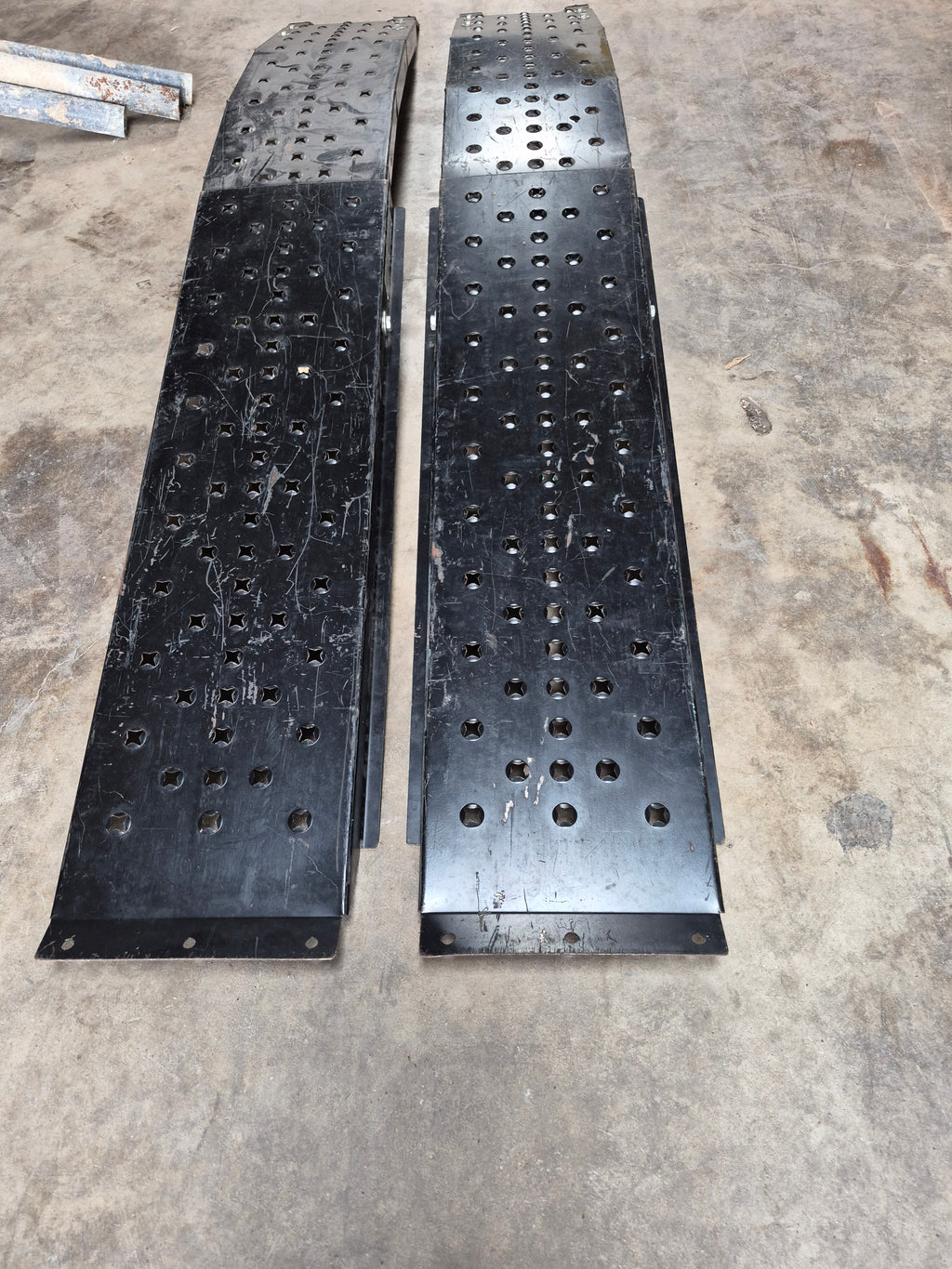 Metal utility ramps