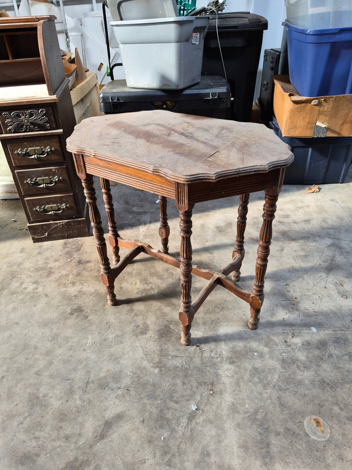 Vintage side table for repair