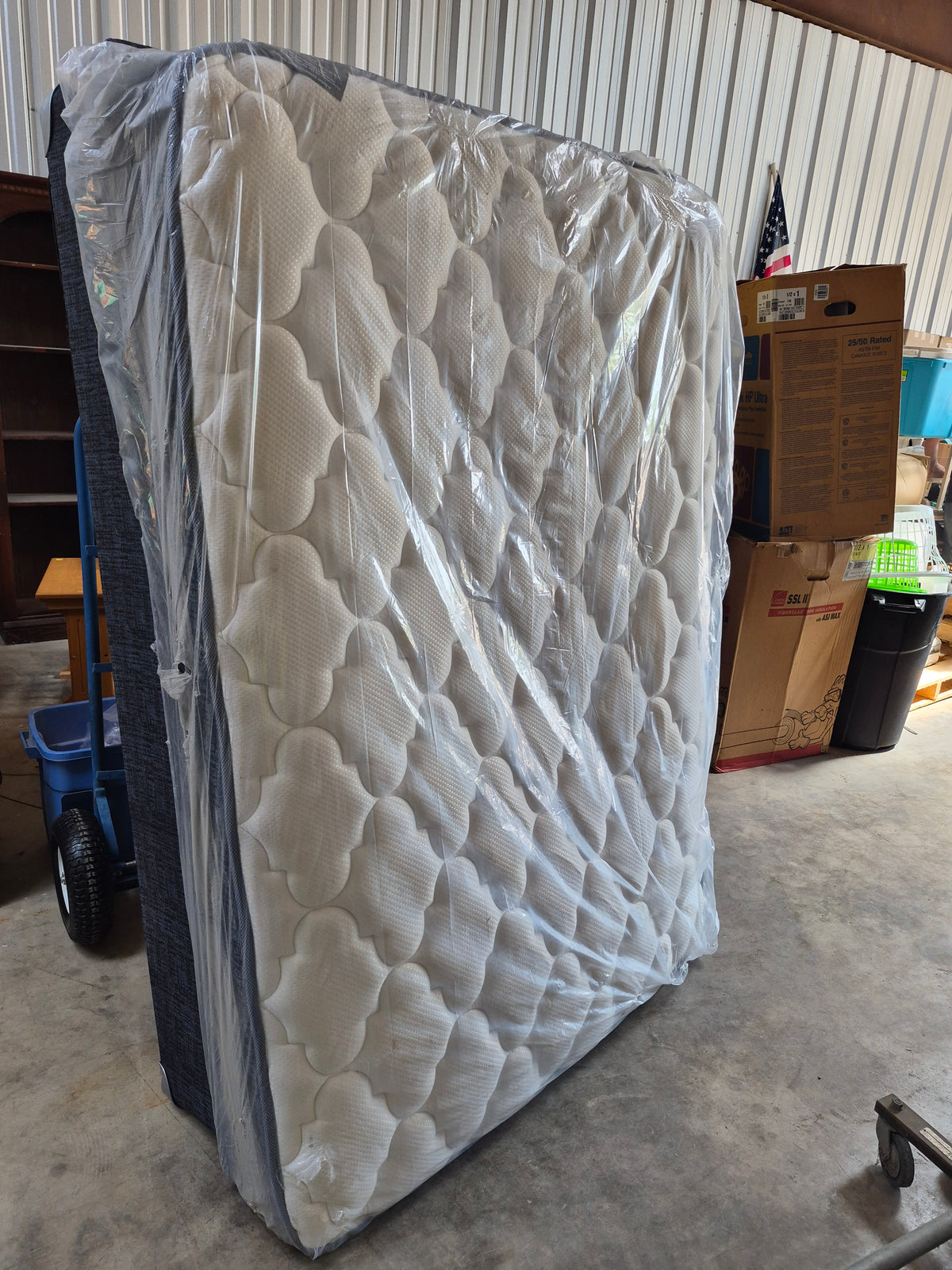 Full size mattress and box spring