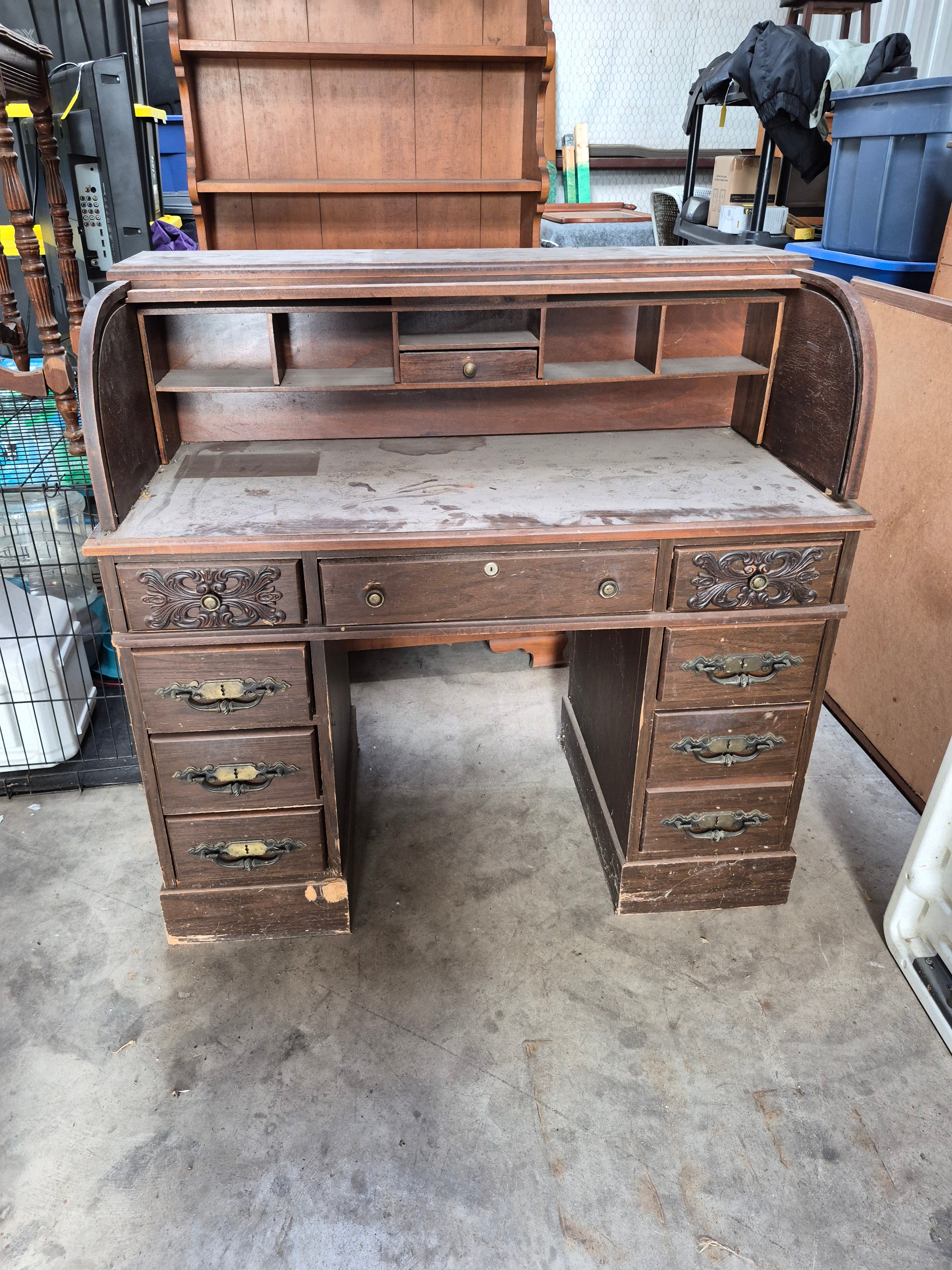 Vintage rolltop desk, needs repair