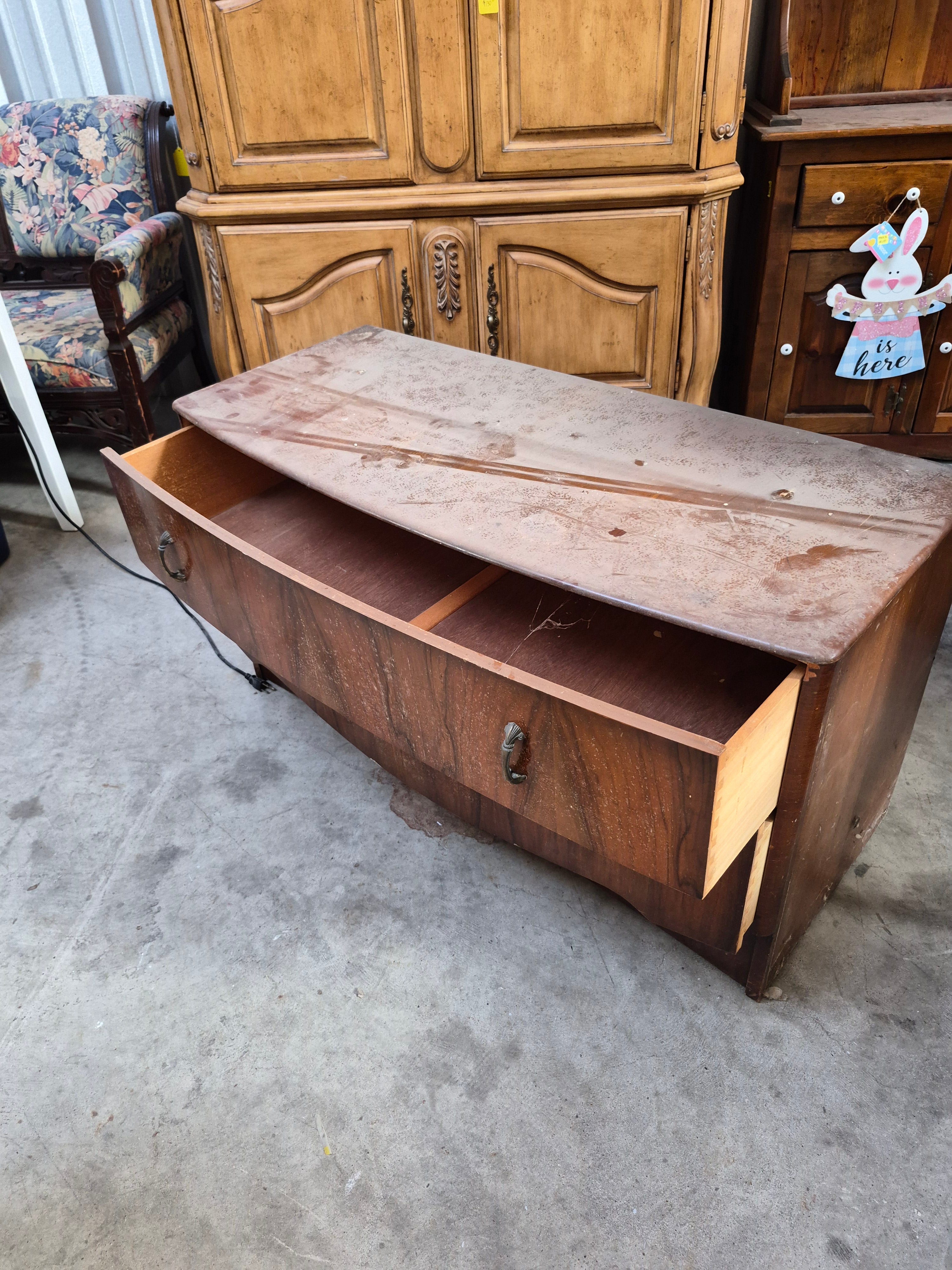 Vintage chest of drawers